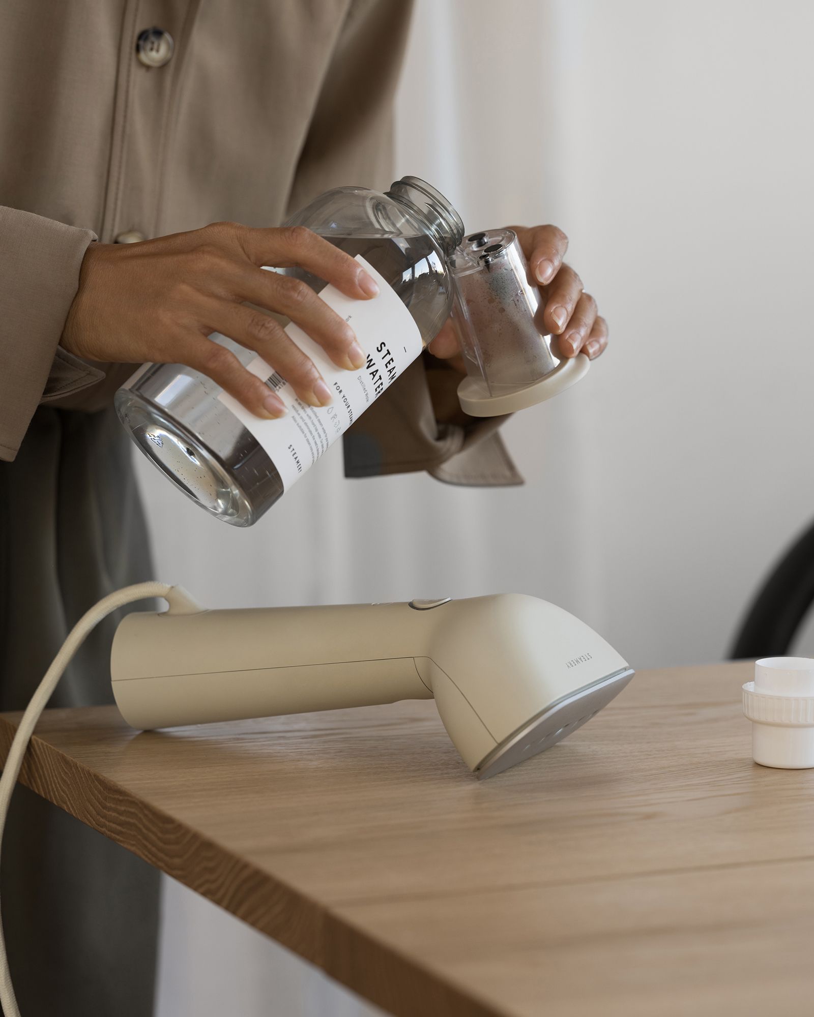 Cirrus 3 Iron Steamer Sand - EU PLUG