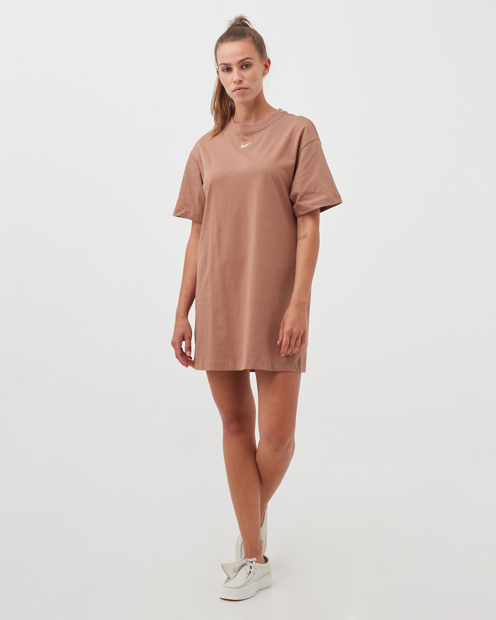 WMNS ESSENTIAL TEE Dress