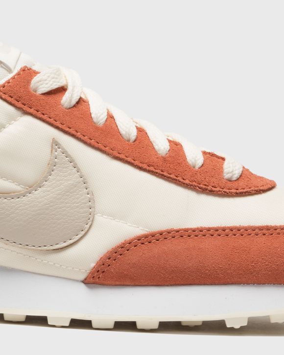 WMNS Daybreak