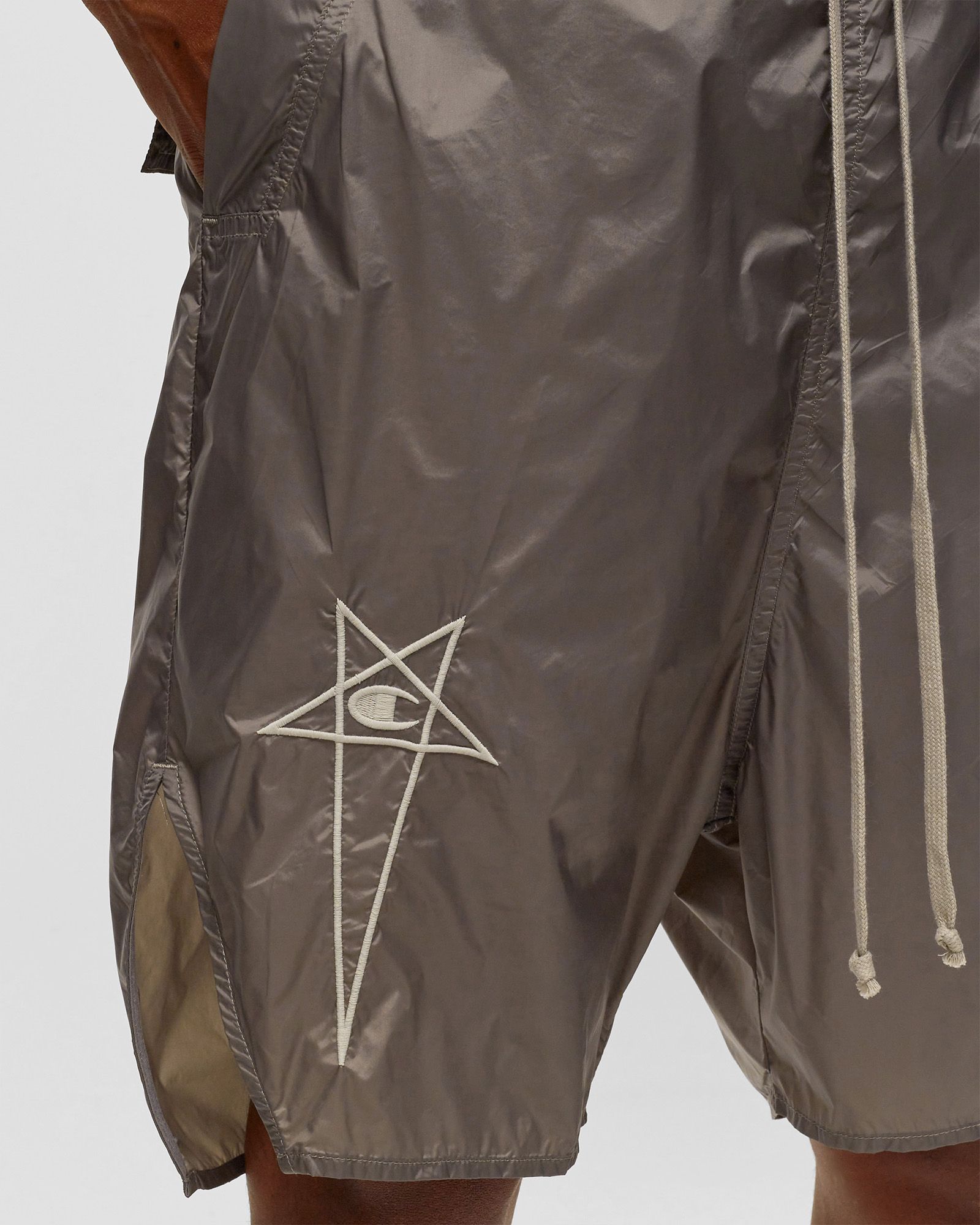 x Champion BEVELED PODS