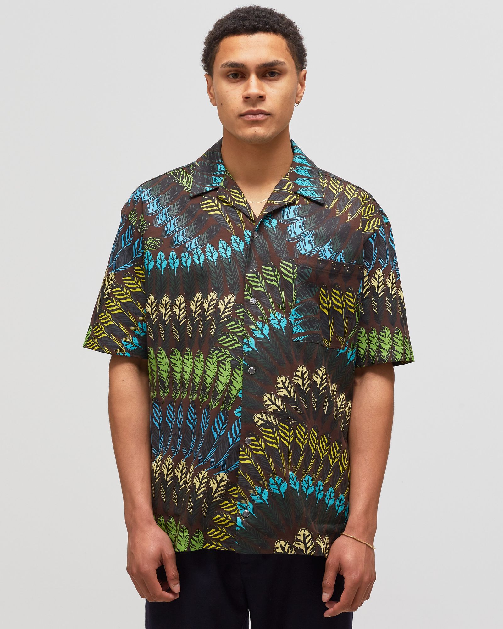 AOP FEATHERS HAWAII S/S SHIRT