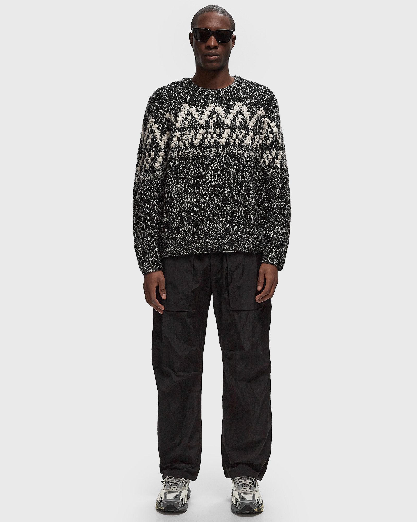 BLACK LABEL - HAND KNIT MOTIF CREW