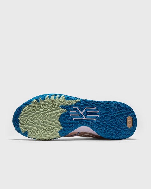 Kyrie 7