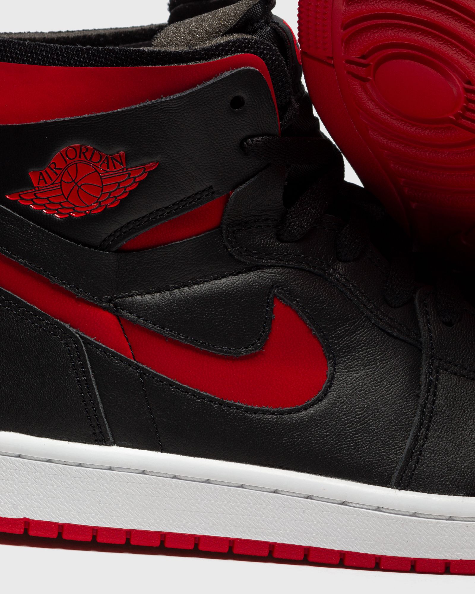 WMNS Air Jordan 1 Zoom Air Comfort 'Bred'