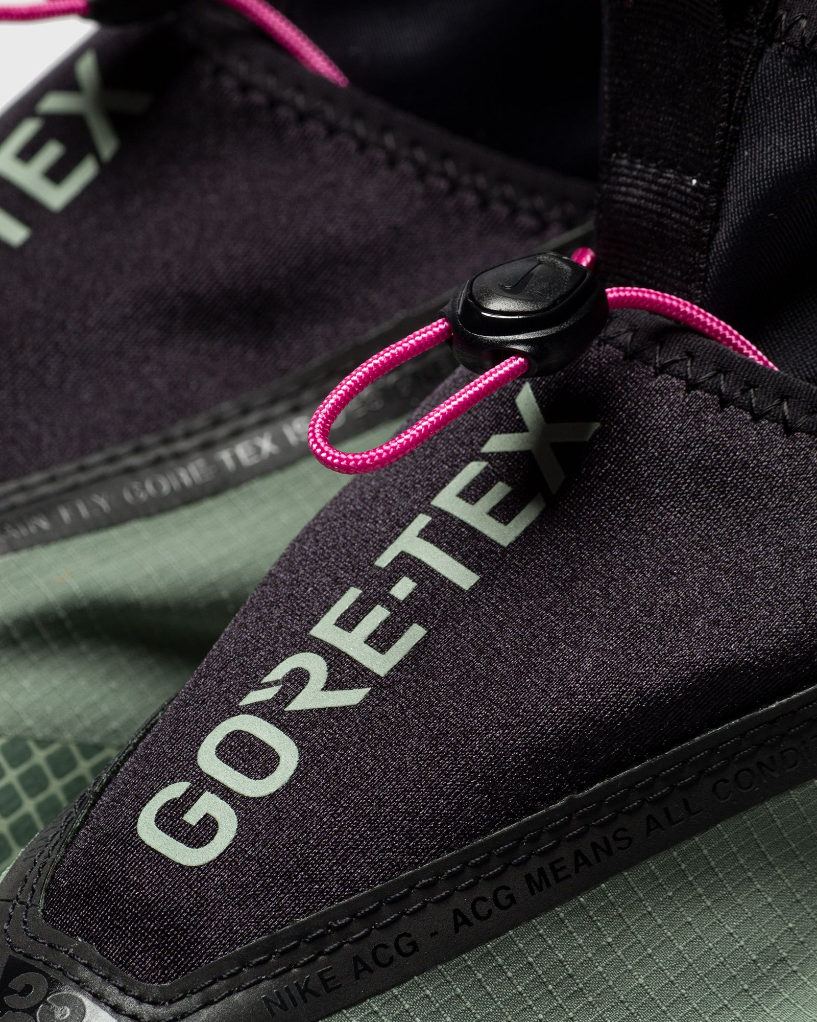 ACG GORE-TEX Mountain Fly
