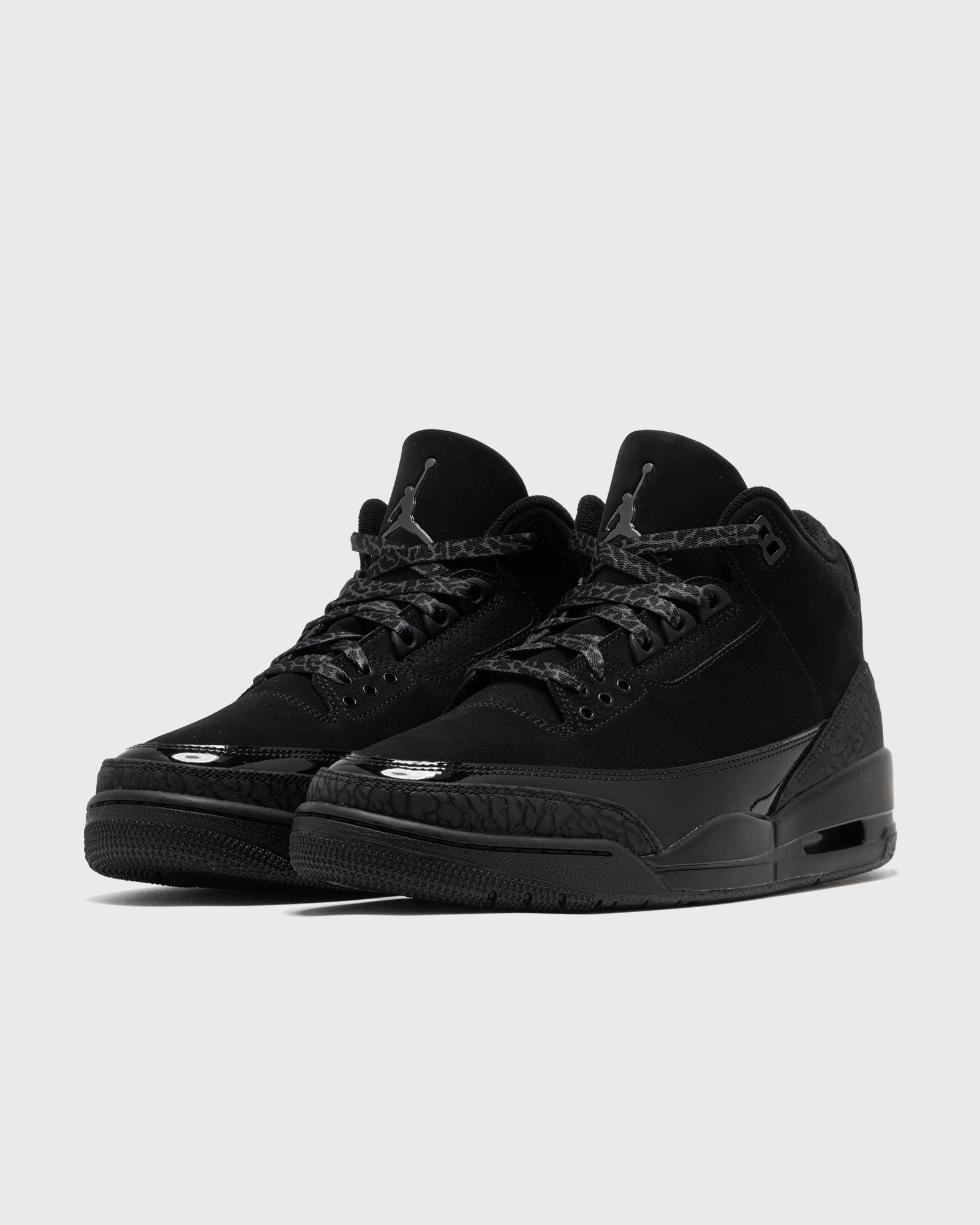 AIR JORDAN 3 RETRO "BLACK CAT"
