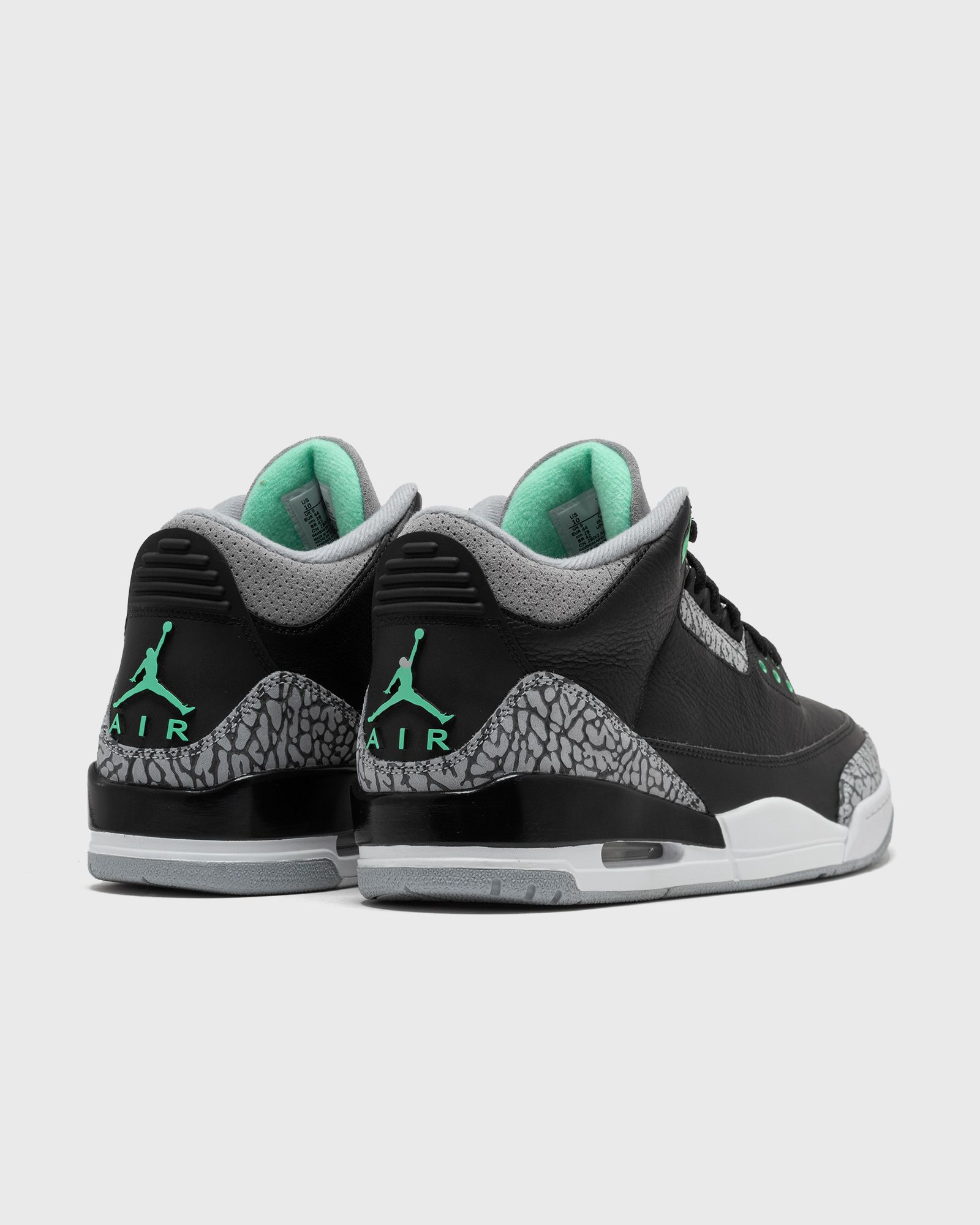 AIR JORDAN 3 RETRO "Green Glow"