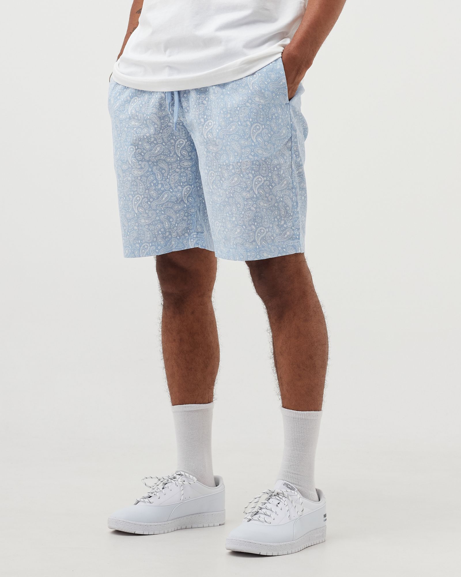 WOVEN PAISLEY SHORTS