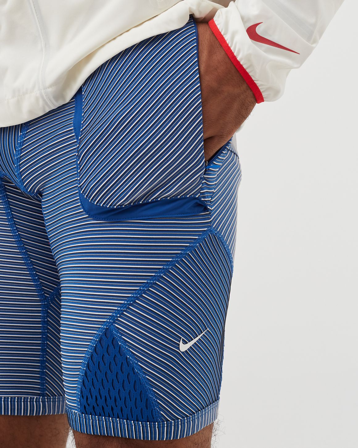 パンツ NikeLab X Gyakusou Embossed Woven Short Nike Lab Gyakusou Woven Short Pants | Runnerinn