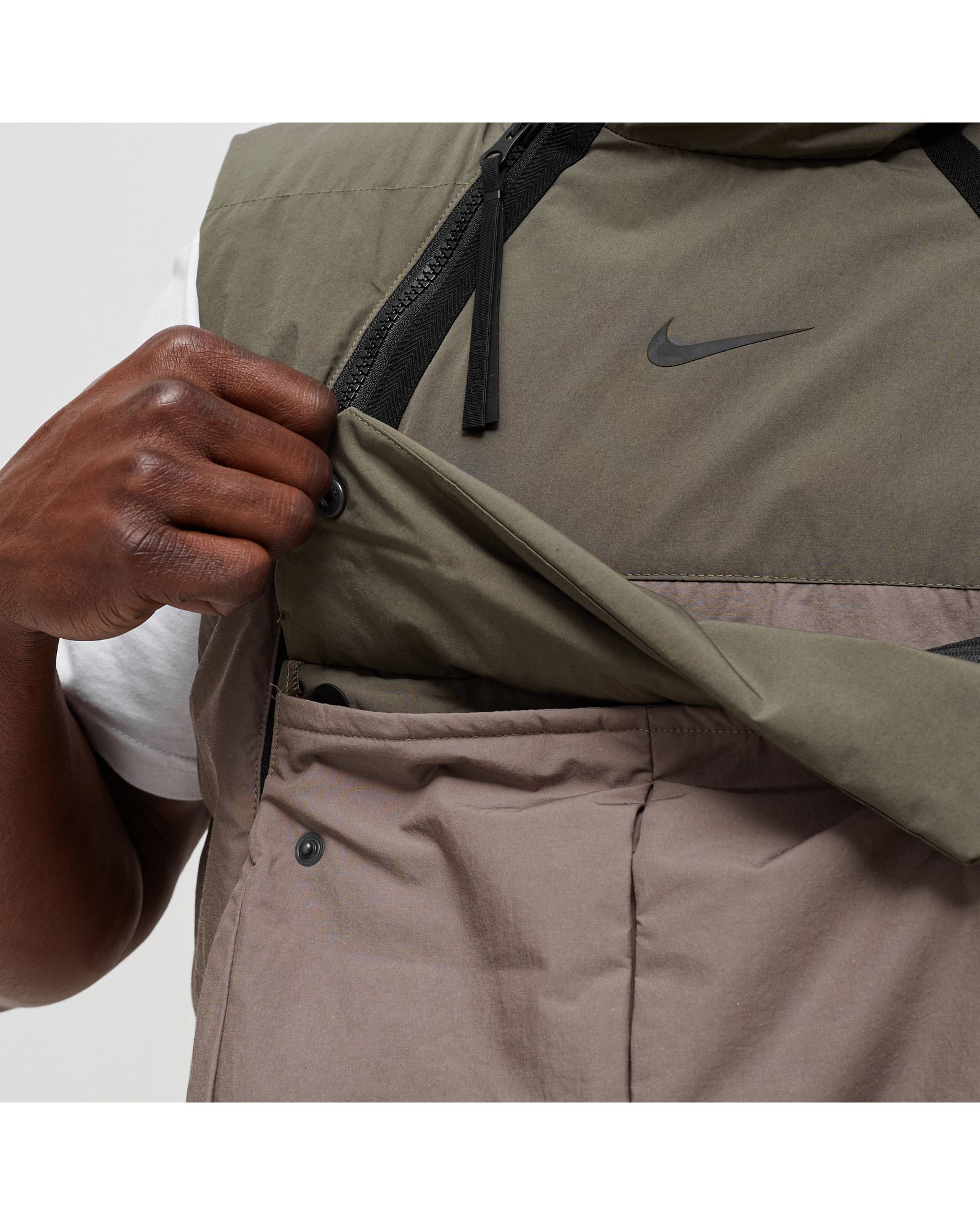 TECH PACK SYNTHETIC-FILL VEST