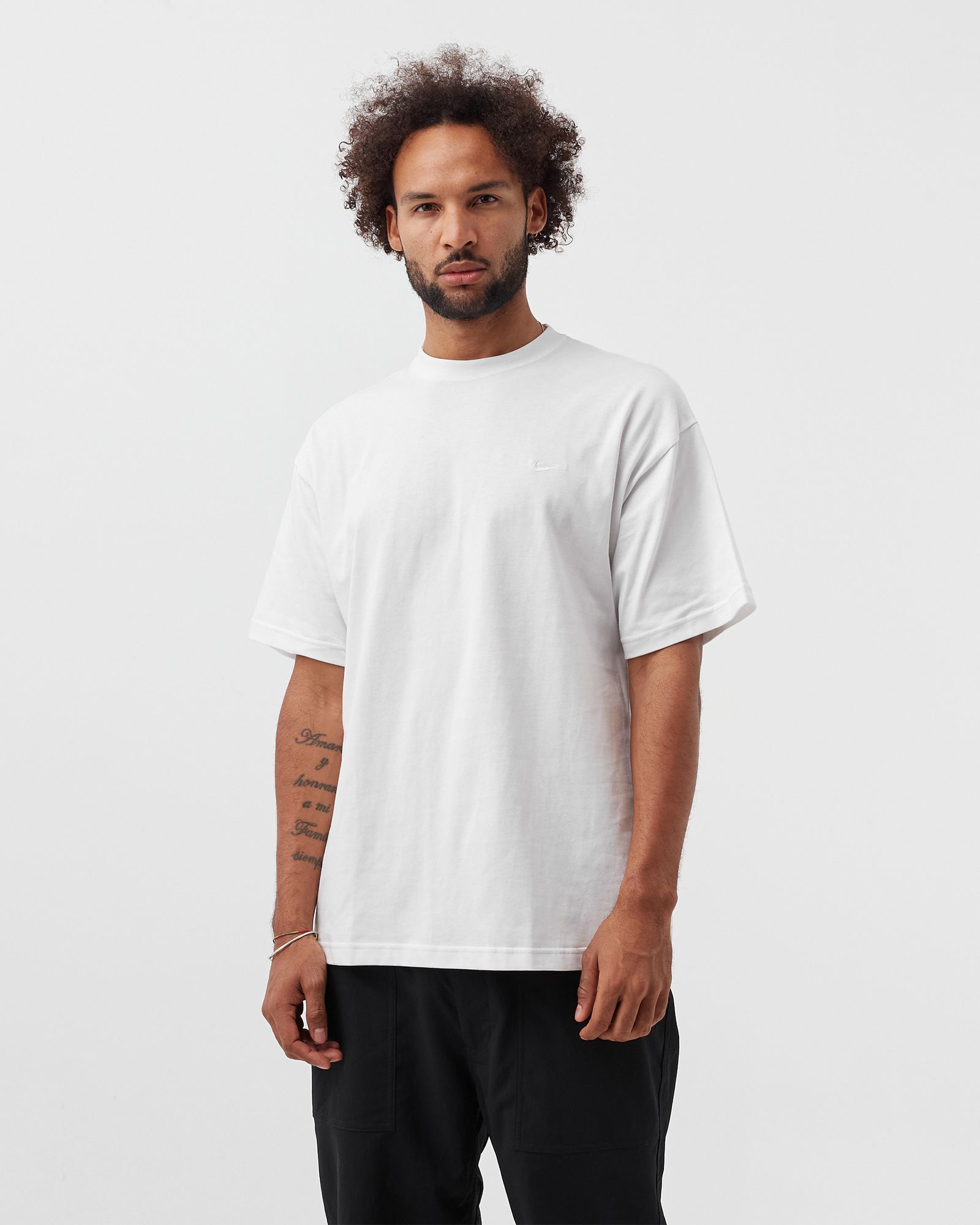 SOLO SWOOSH CREWNECK TEE