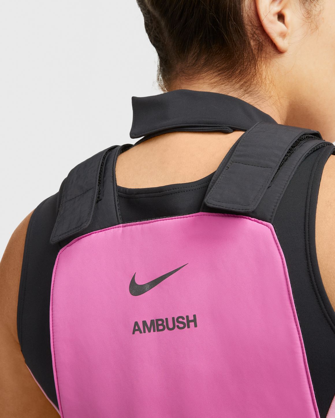 Nike vest with pouch on sale