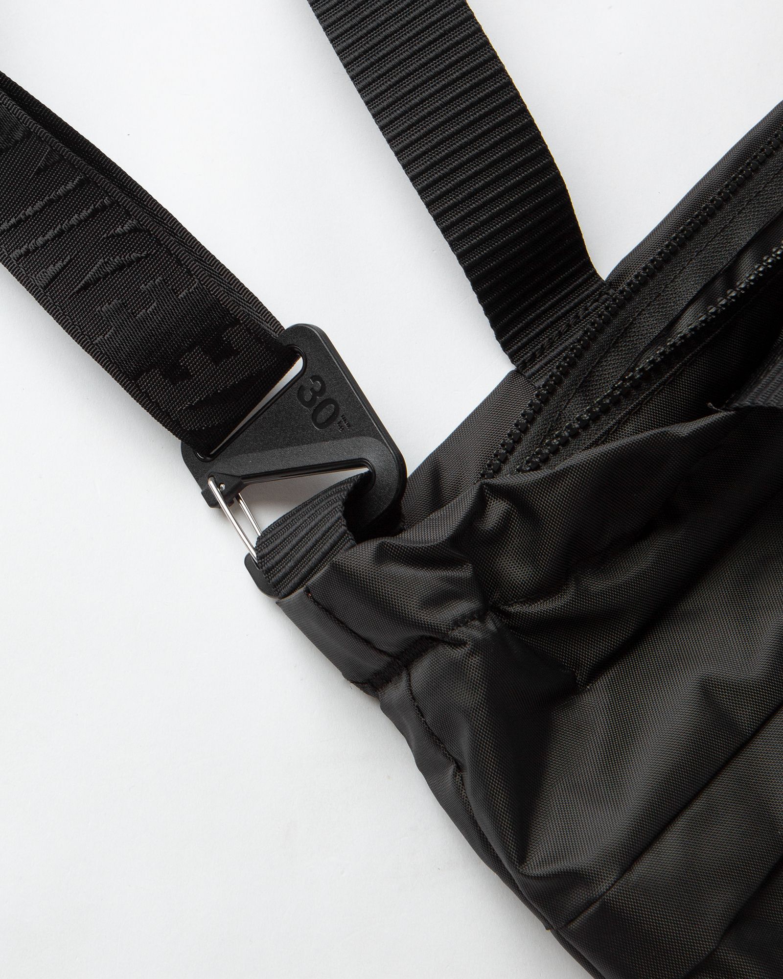 SPORTSWEAR ESSENTIALS TOTE BAG