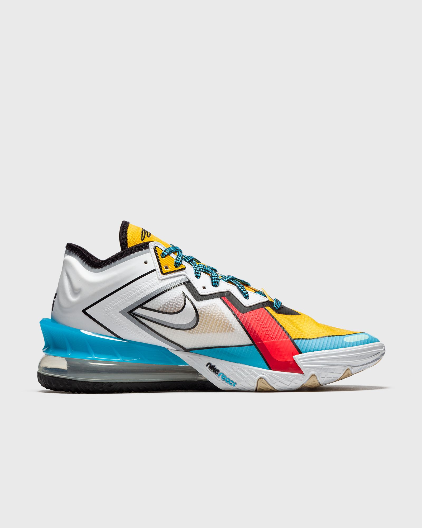 LeBron 18 Low 'Stewie Griffin'