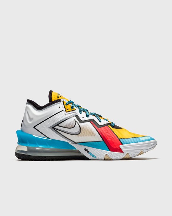 LeBron 18 Low 'Stewie Griffin'