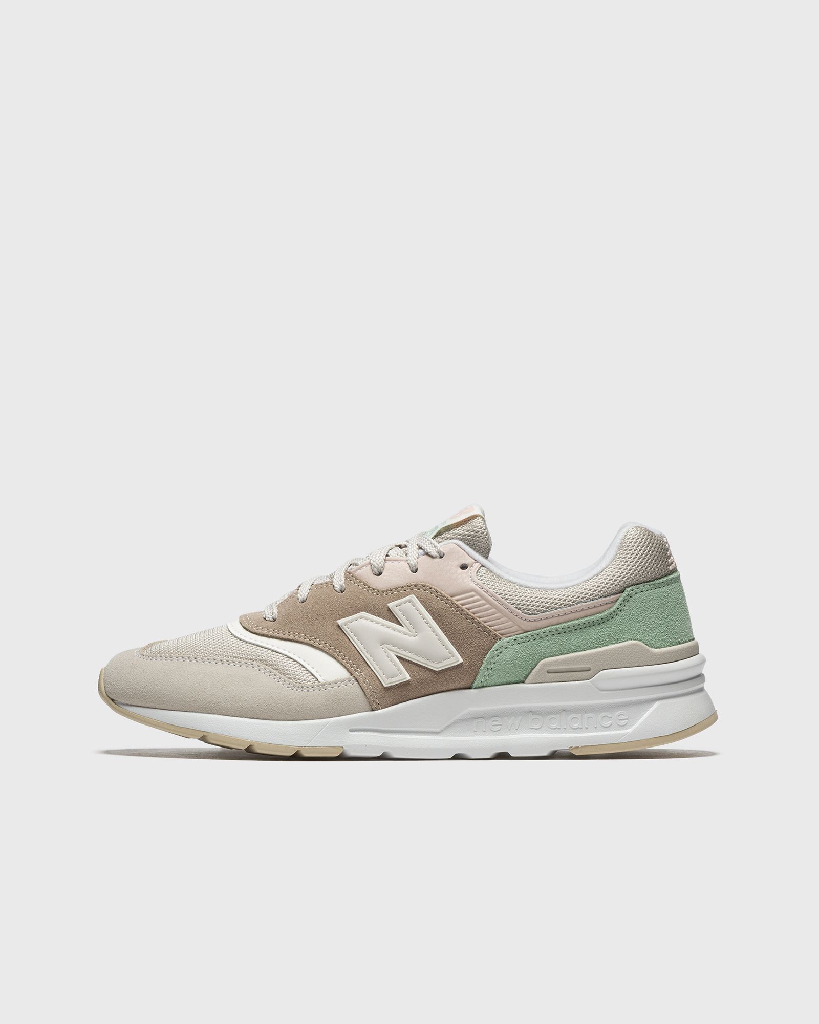 WMNS 997