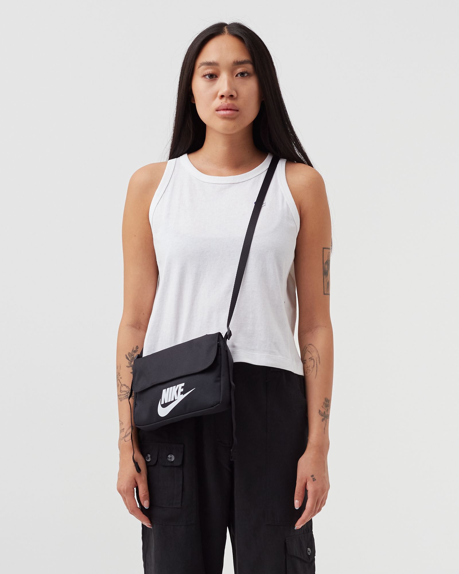 WMNS Revel Crossbody Bag