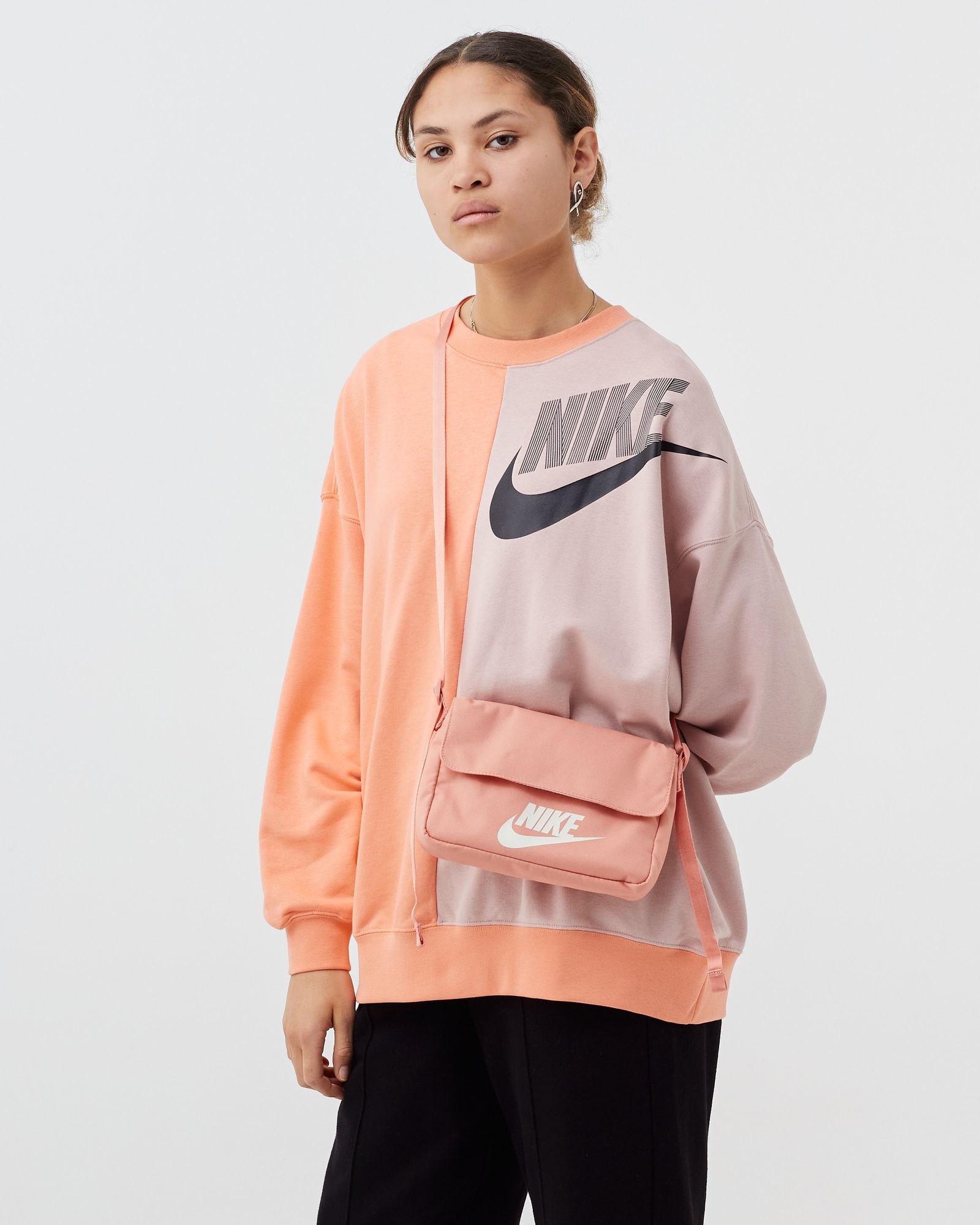 WMNS Futura 365 Crossbody Bag