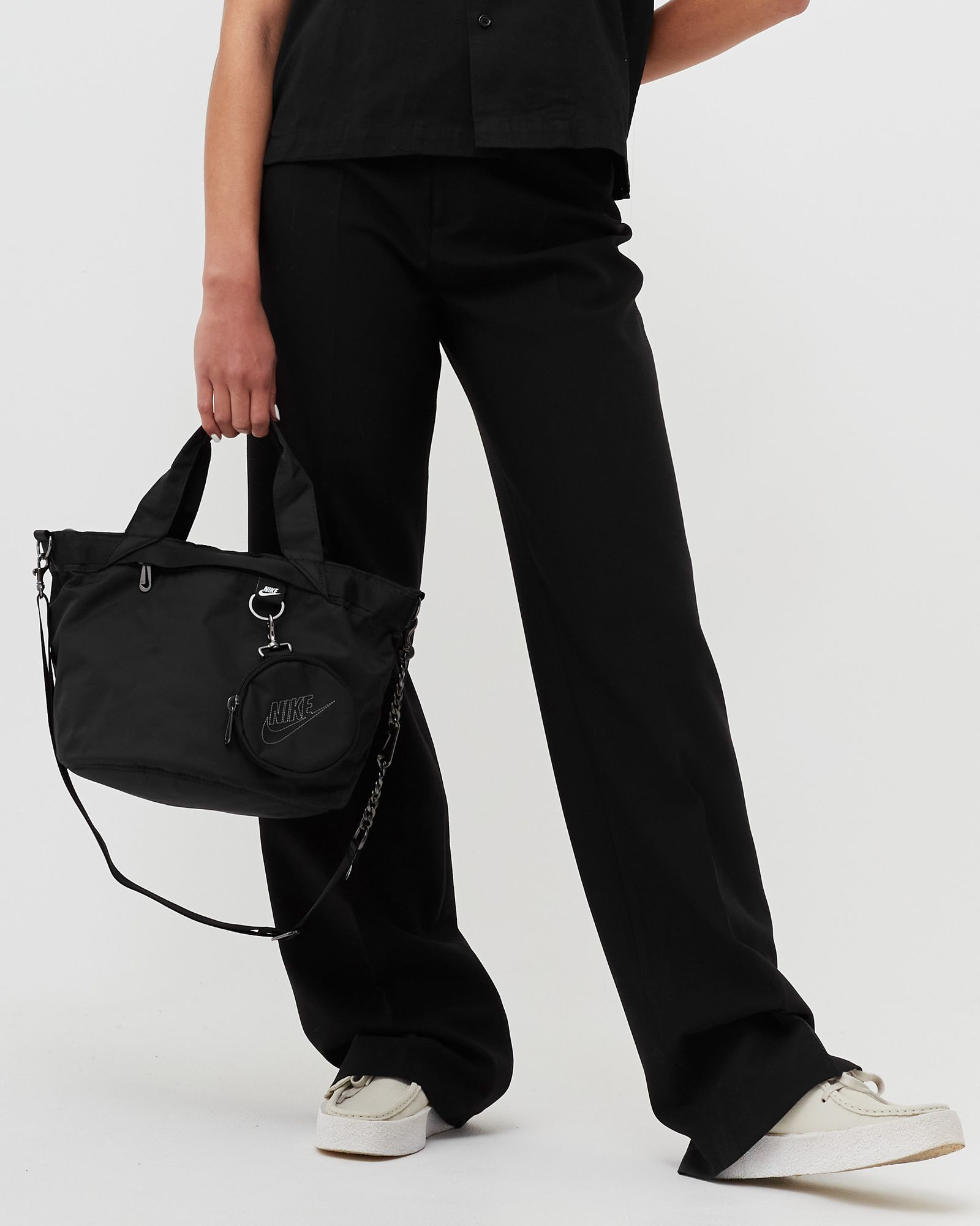 Nike WMNS Futura Luxe Tote Black | BSTN Store