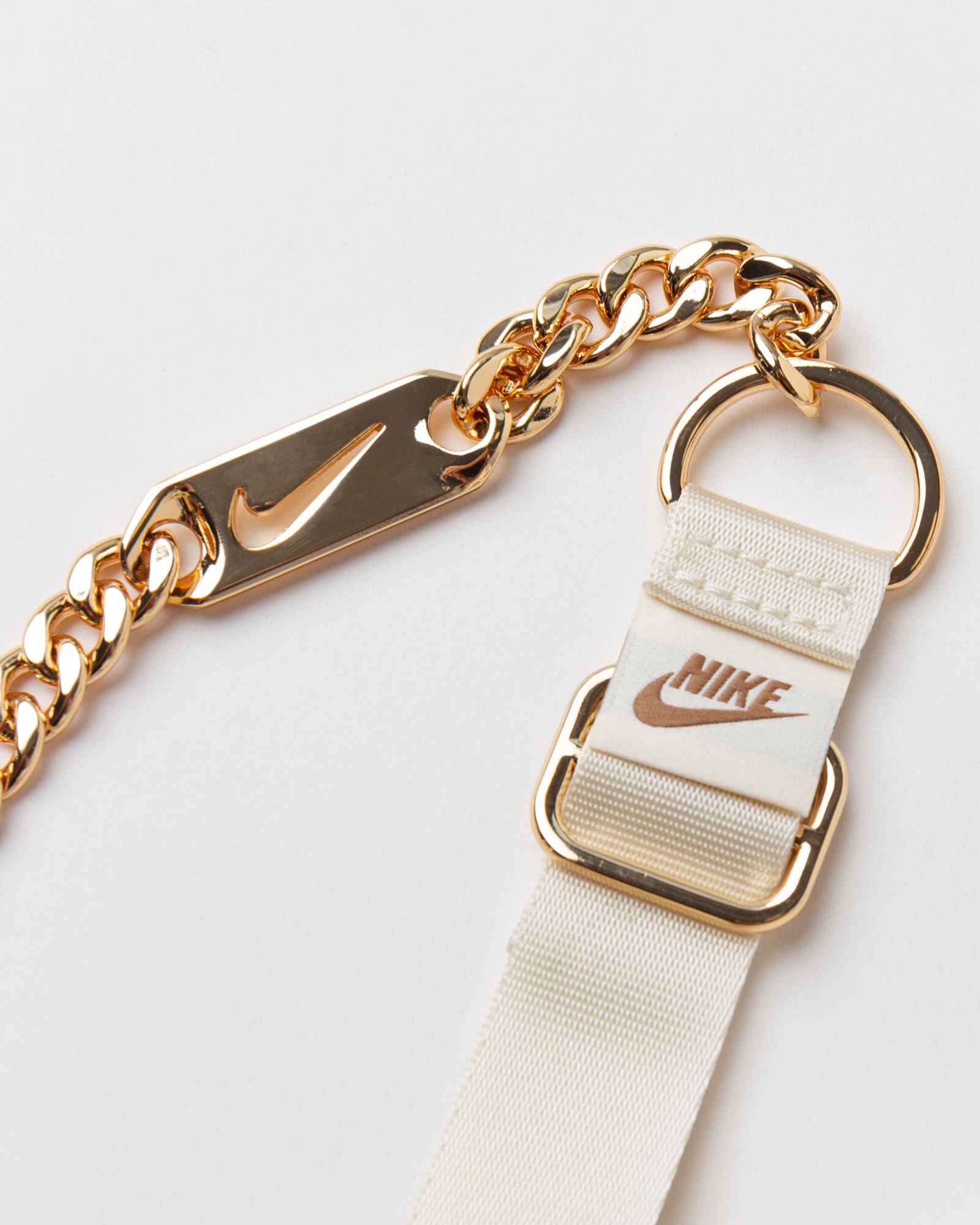 WMNS Futura Luxe Tote (10L)