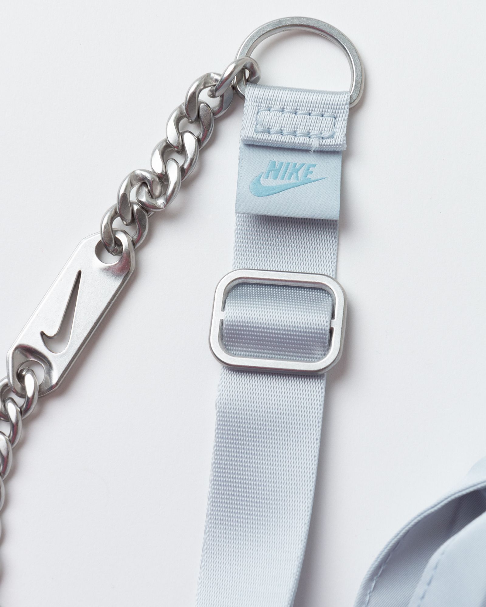 WMNS Futura Luxe Tote (10L)