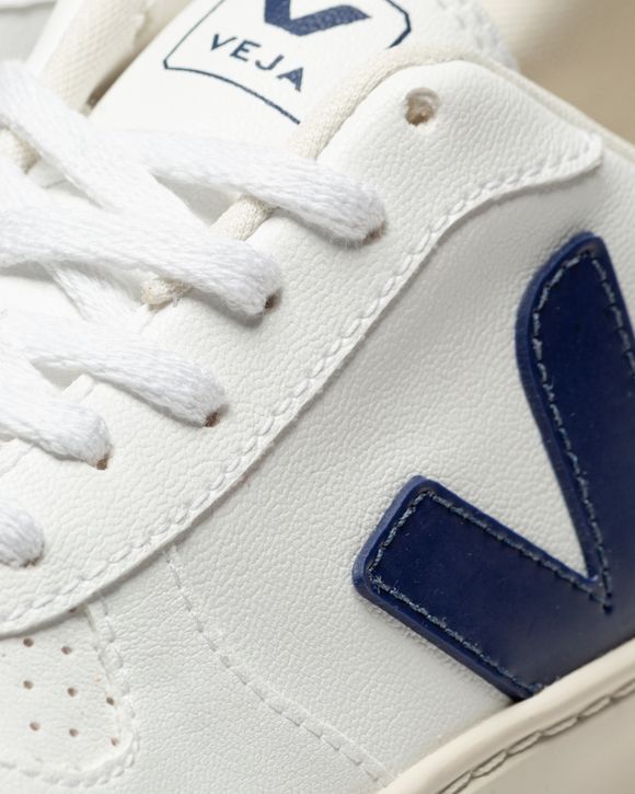 SMALL V-10 LACES CWL