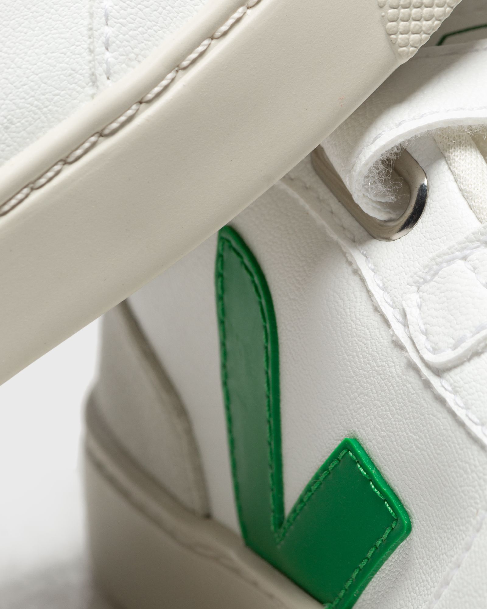 SMALL-V-10-VELCRO CWL