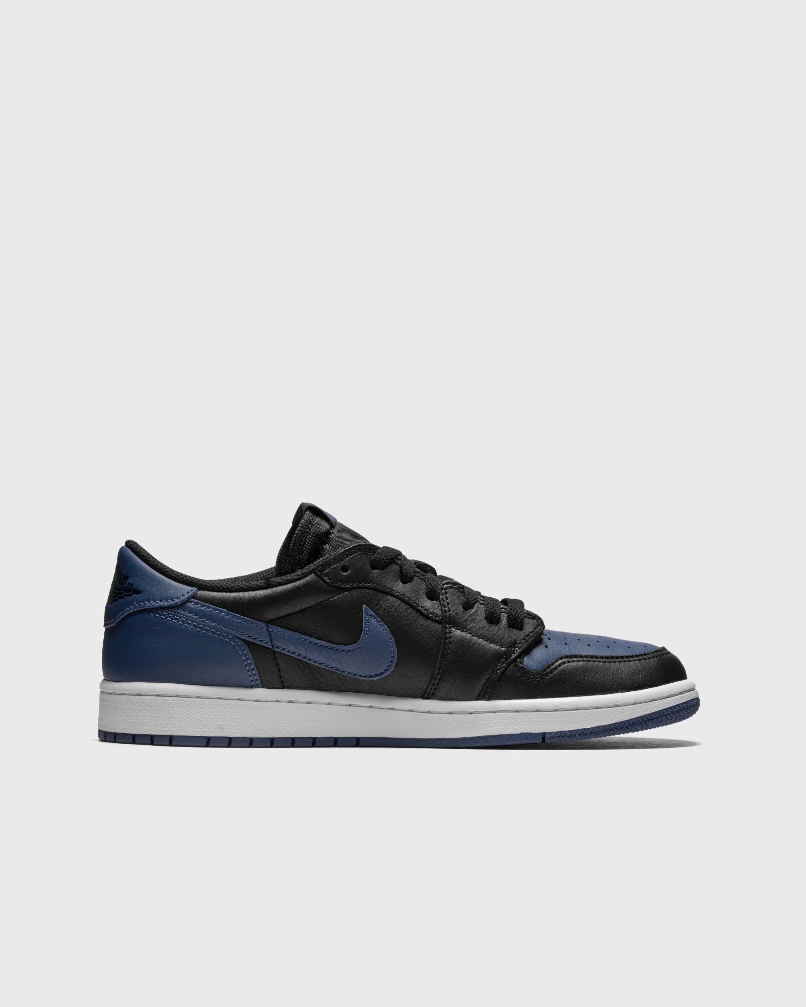 WMNS Air Jordan 1 Low OG "Mystic Navy"