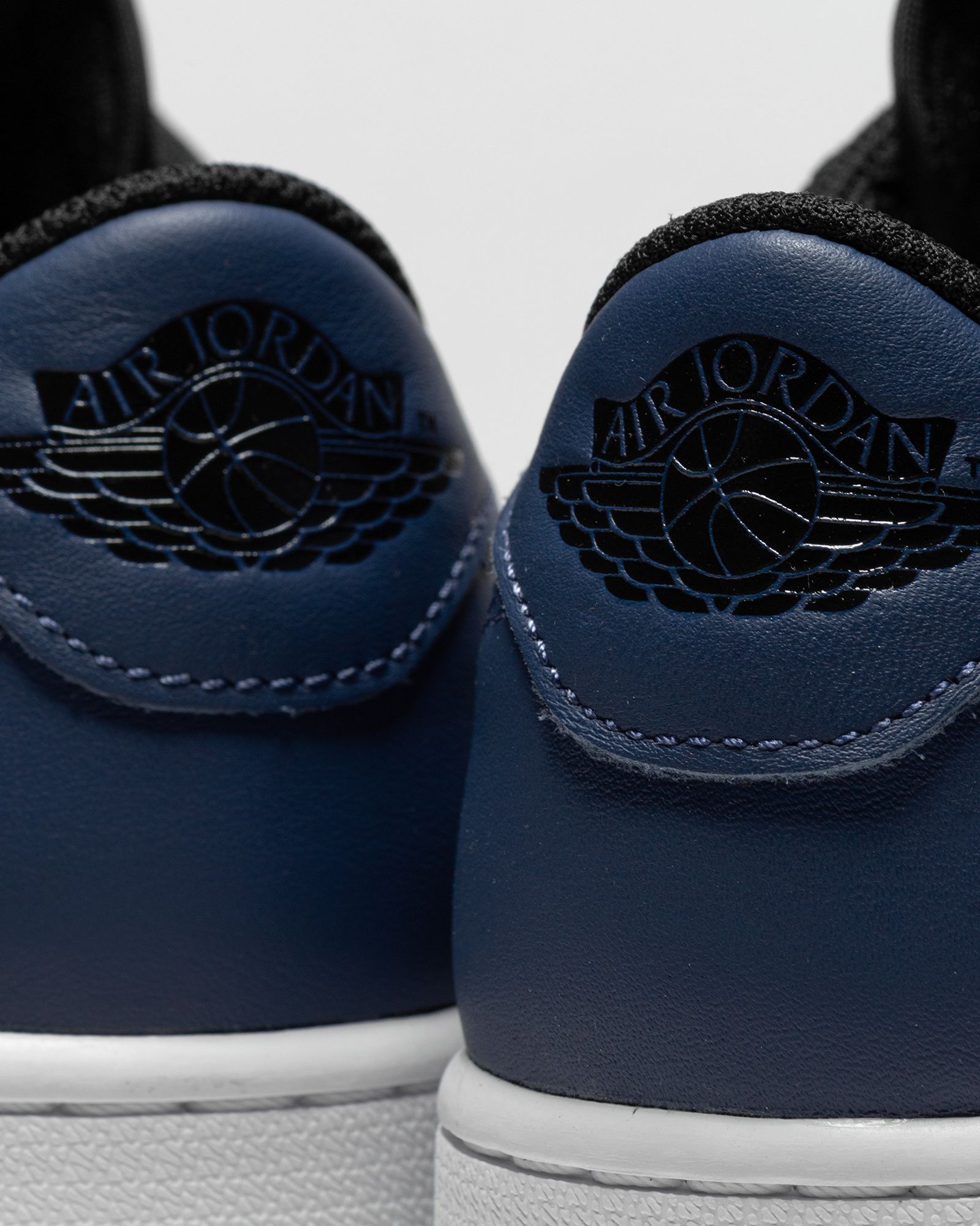 WMNS Air Jordan 1 Low OG "Mystic Navy"