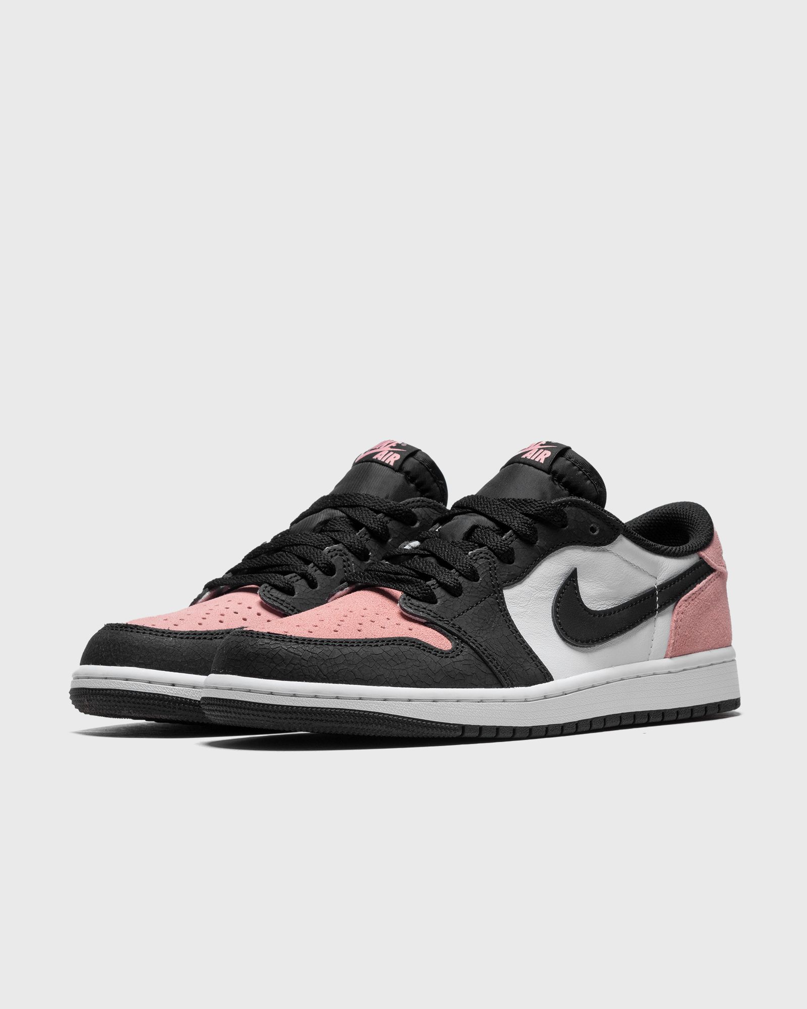 Air Jordan 1 Low OG "Bleached Coral"