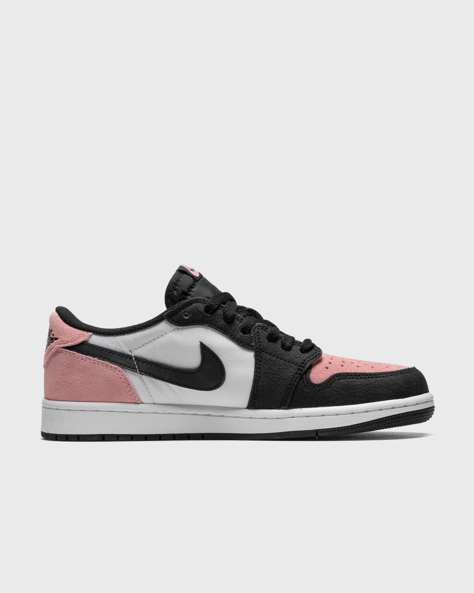 Air Jordan 1 Low OG "Bleached Coral"