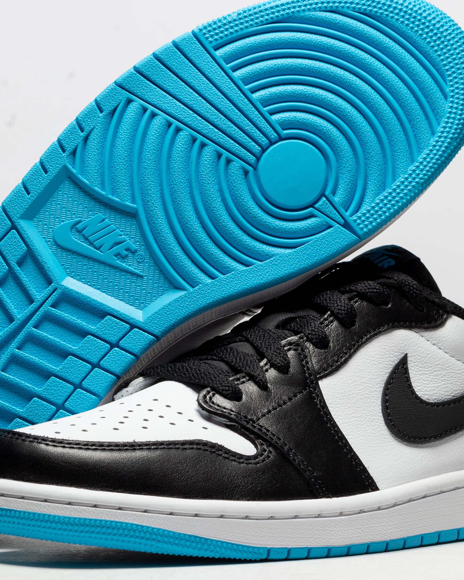 Air Jordan 1 Low OG "UNC"