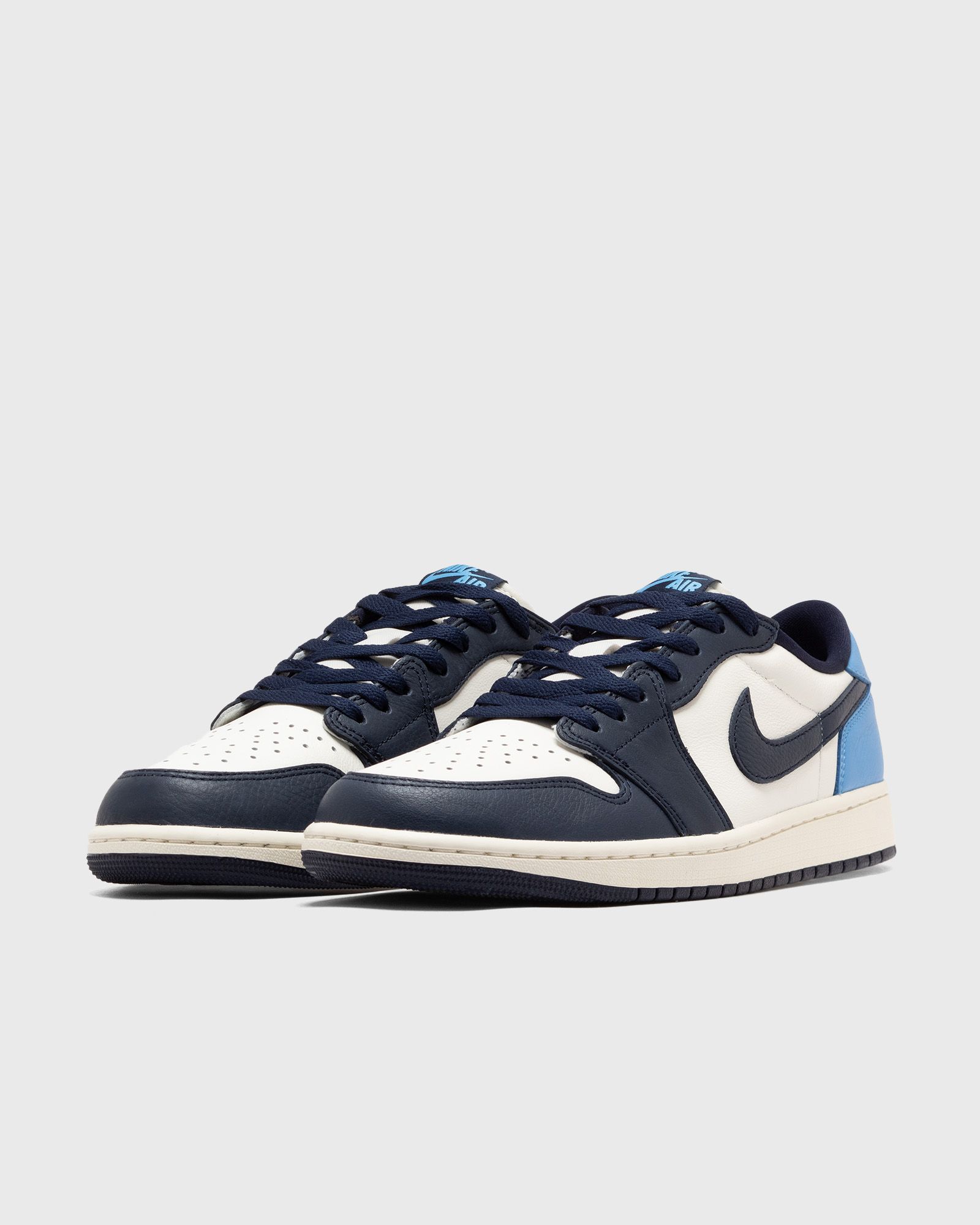 AIR JORDAN 1 RETRO LOW OG "OBSIDIAN"
