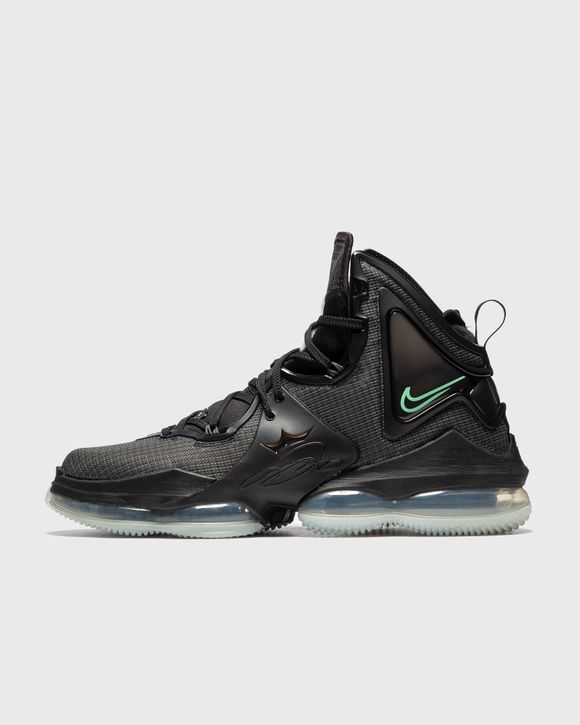 LeBron 19