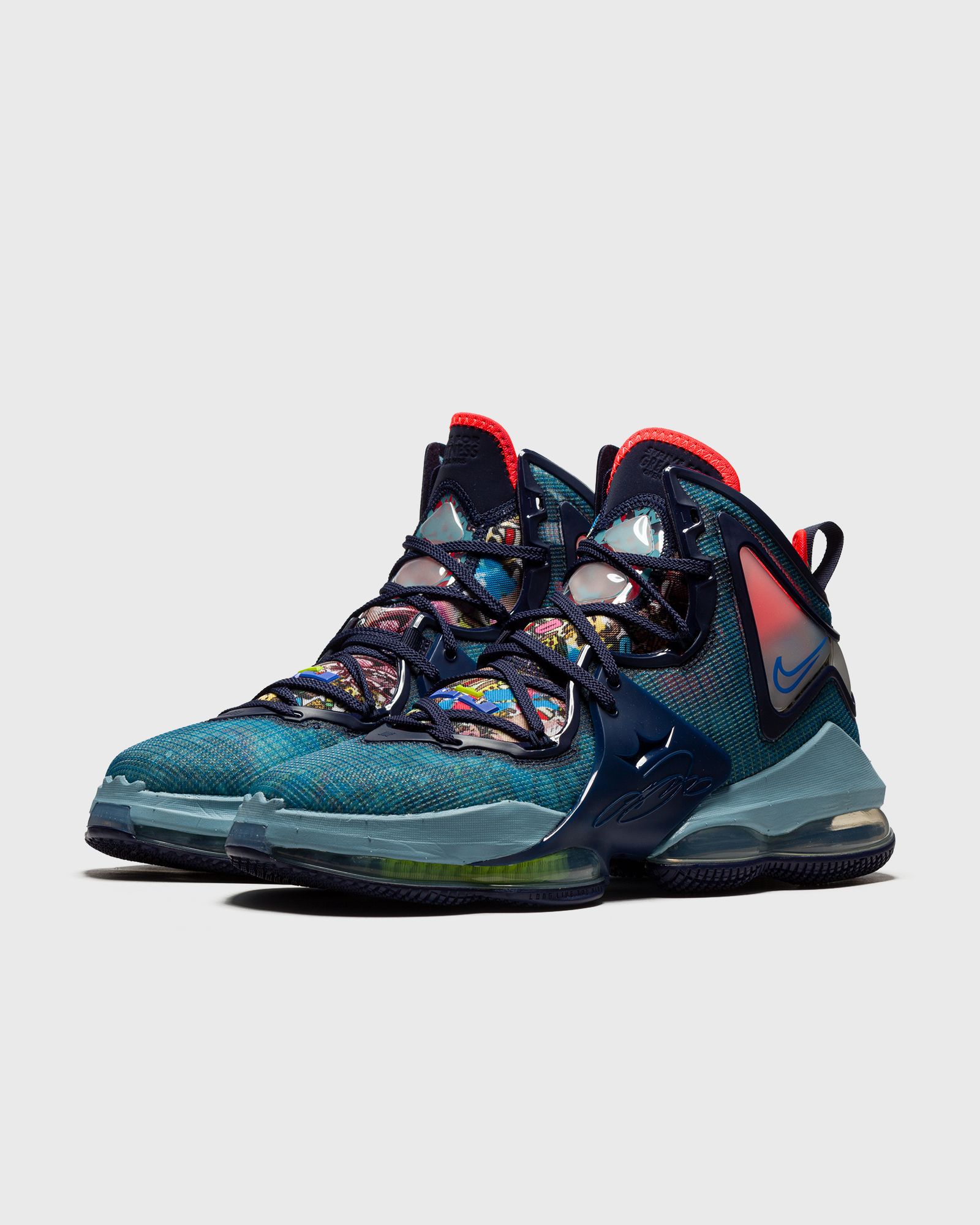 LeBron 19