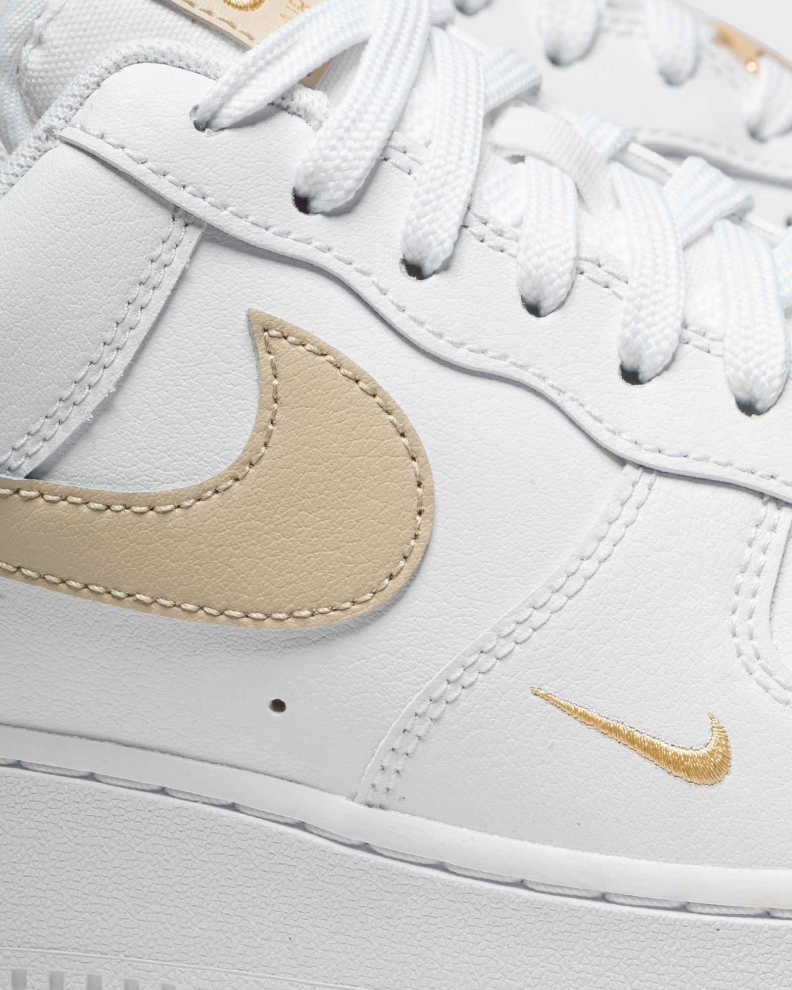 WMNS Air Force 1 '07 Essential