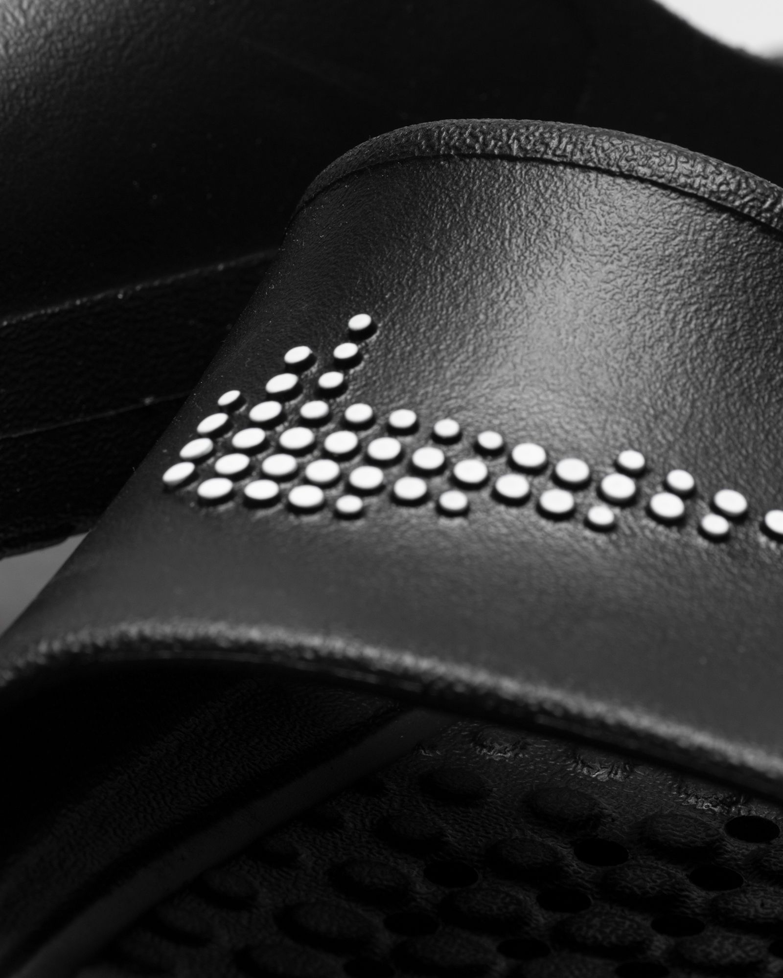 WMNS Victori One Shower Slide