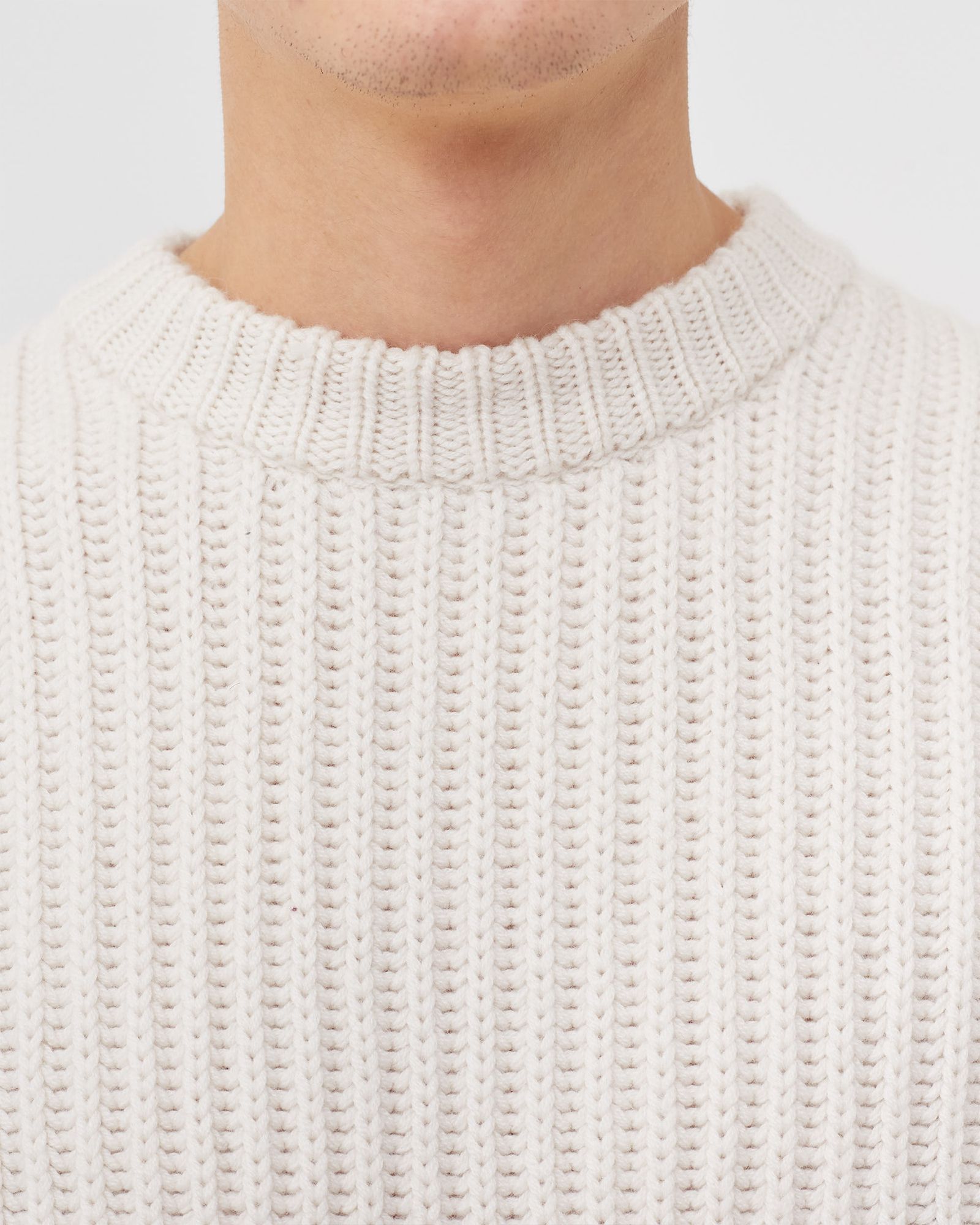 CAPRI CASHMERE CREW SWEATER