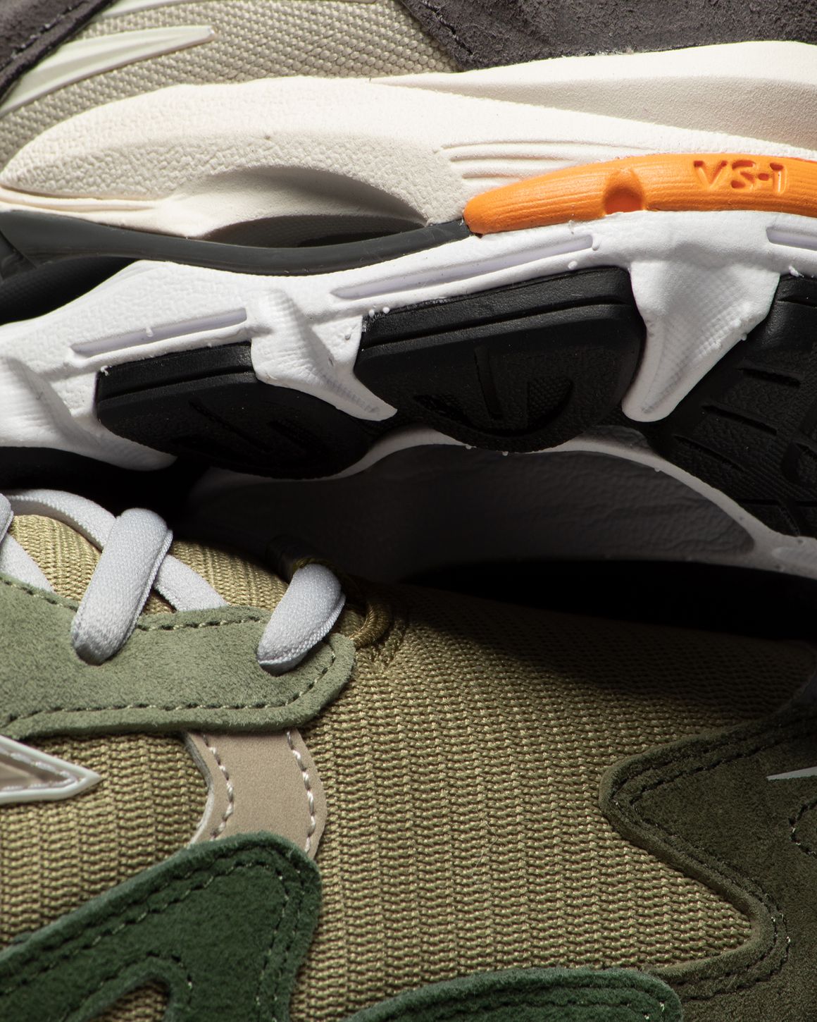 衝撃の激安コスパ・掘り出し物も Green 10 Rider Wave MIZUNO | Store BSTN その他