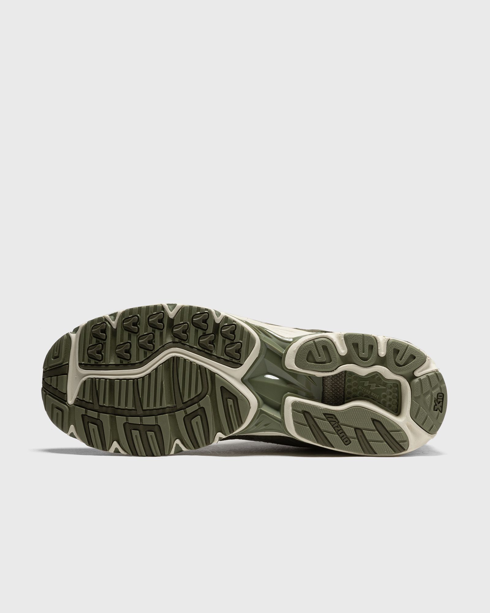 ☆Maru☆ MIZUNO Mizuno x Maharishi Wave Rider 10 Green | BSTN Store