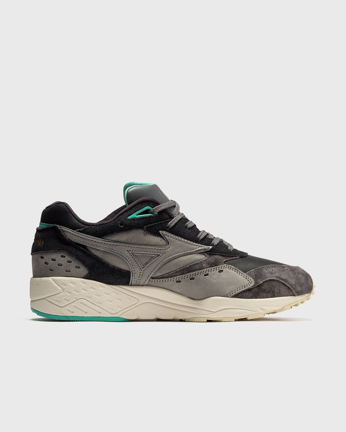 Mizuno footpatrol sales