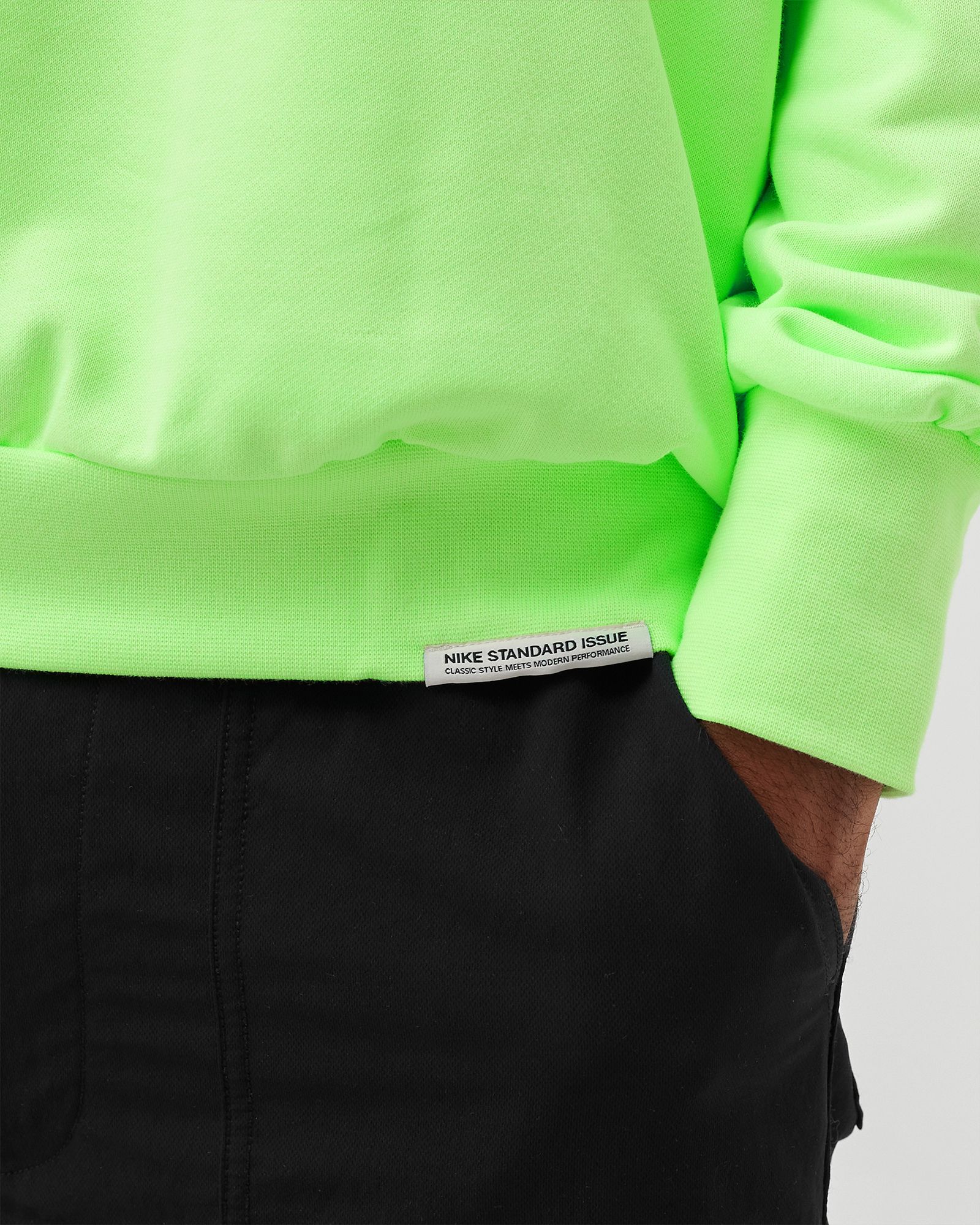 Dri-FIT Standard Issue Basketball Sweatshirt