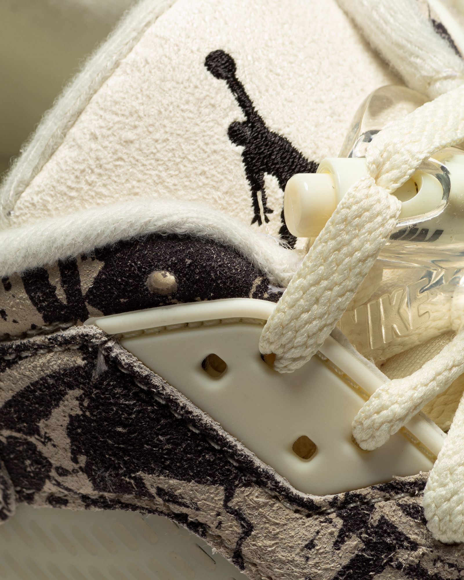 WMNS Air Jordan 5 Retro Low "Expression"