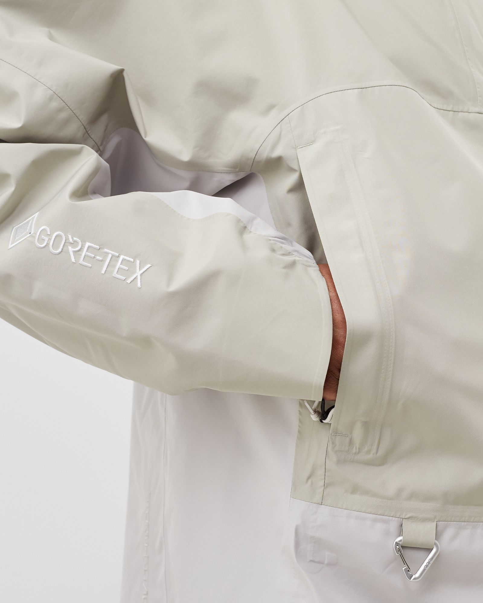 ACG CHN CRTS HOODED JACKET