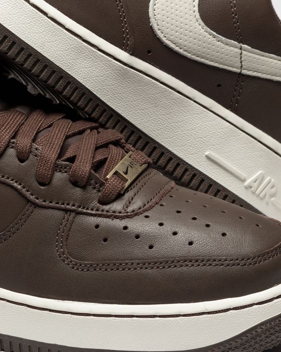 Chocolate brown outlet air force ones