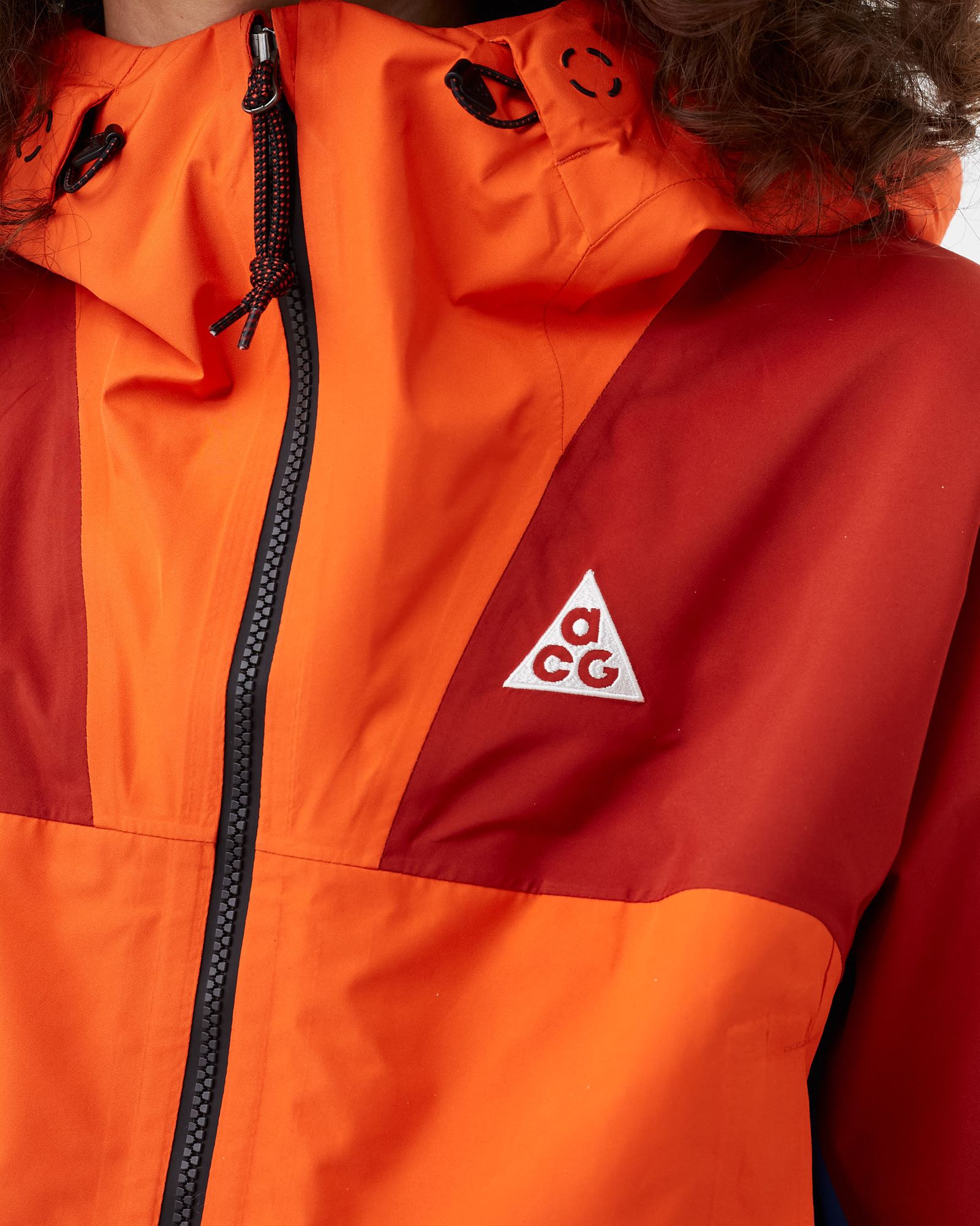 WMNS CHN OF CRTS HOODED JACKET