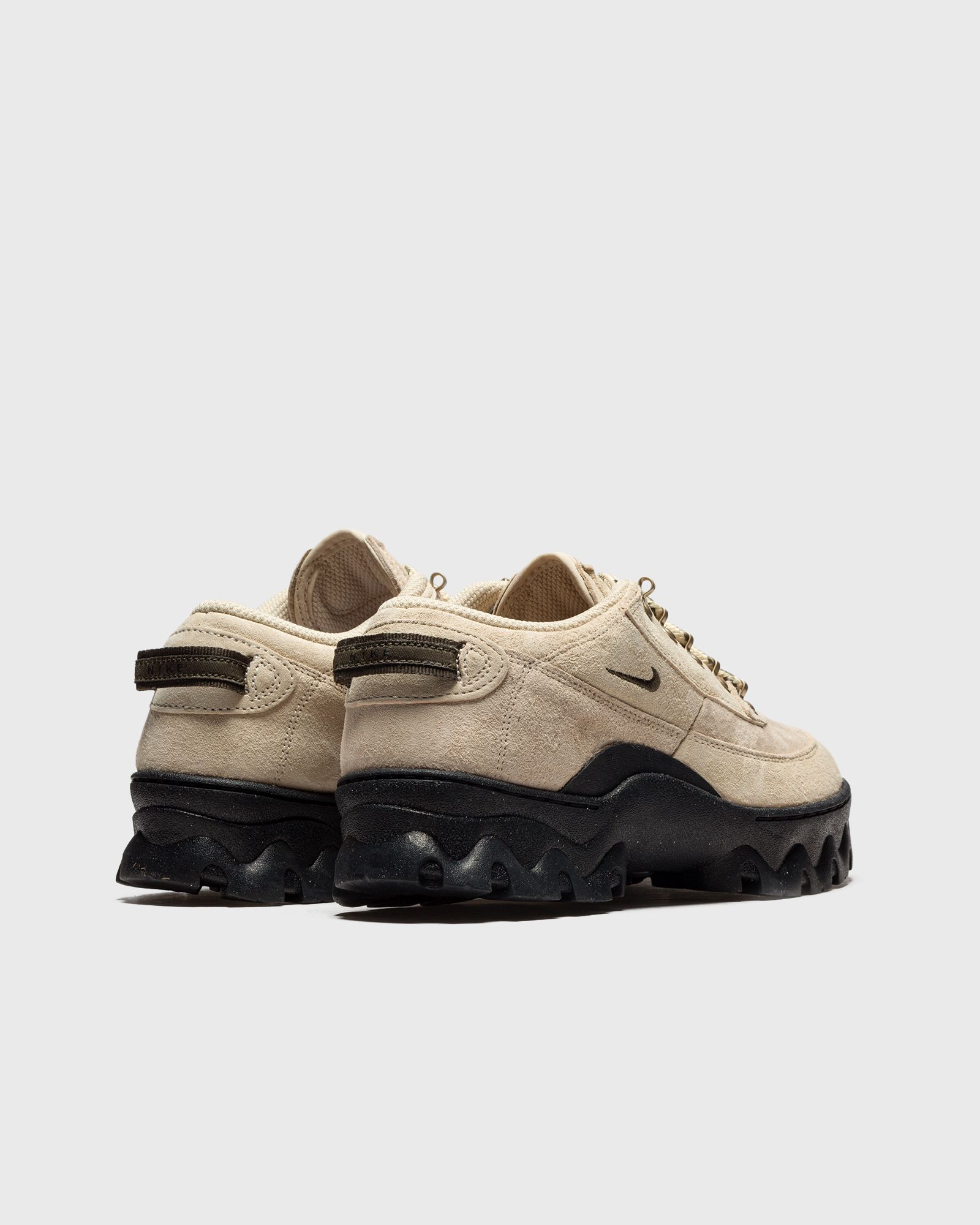 WMNS Lahar Low