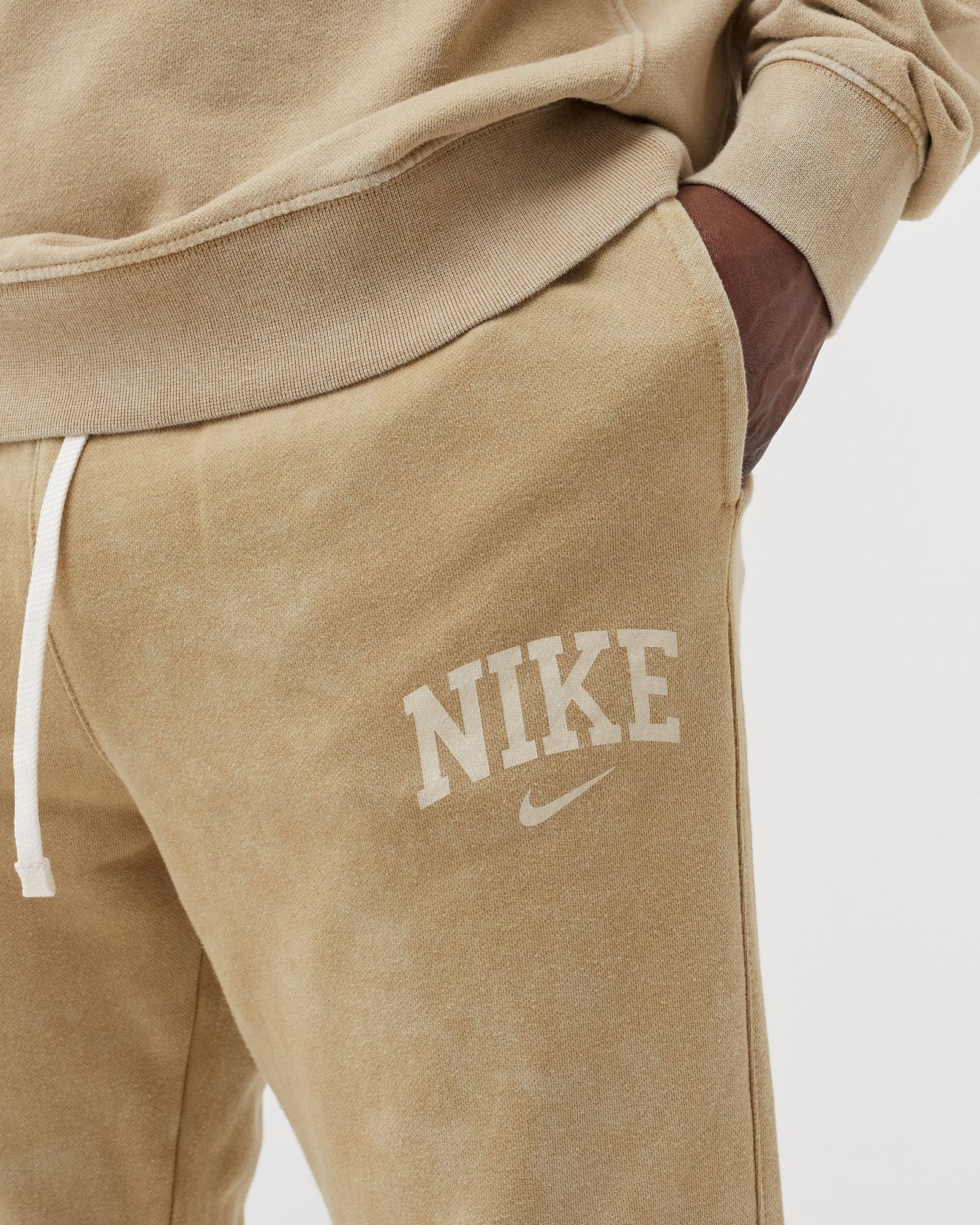 Arch Fleece Jogger