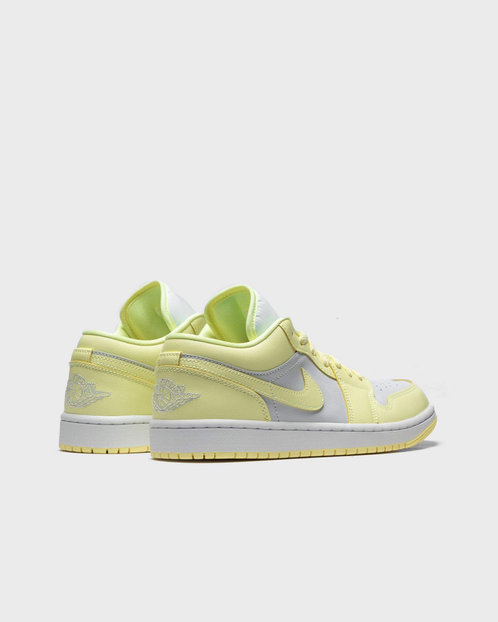 WMNS Air Jordan 1 Low