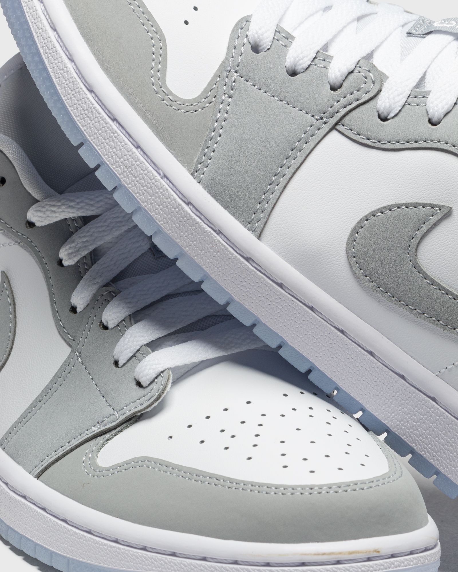 WMNS Air Jordan 1 Low 'WOLF GREY'